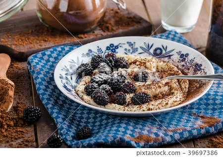 Porridge 39697386