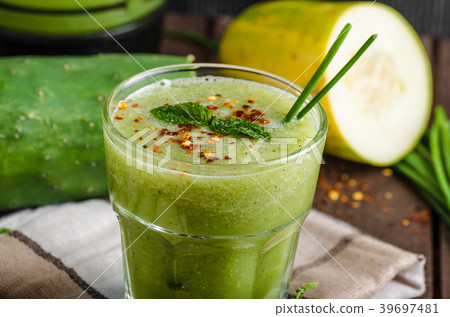 Cucumber smoothie with herbs and chili 39697481