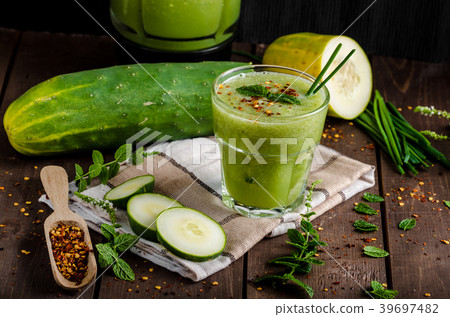 Cucumber smoothie with herbs and chili 39697482