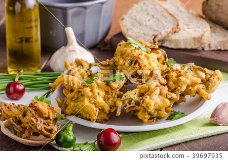 Crispy onion bhajis Crispy onion bhajis 39697935