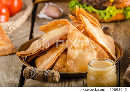 Homemade nachos with rustic burger Homemade nachos with rustic burger 39698043