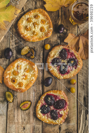 Traditional Czech cake with plums and prunes 39698159