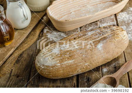 Sourdough bread with beer 39698192