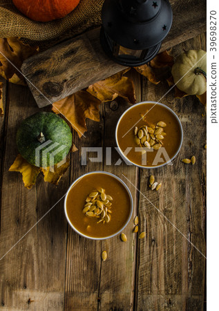 Halloween pumpkin soup 39698270
