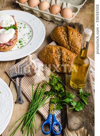 Eggs Benedict 39698508