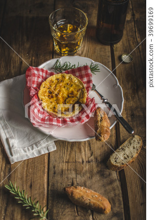 Grilled camembert Grilled camembert 39699169