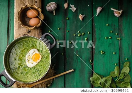 Soup of young peas Soup of young peas 39699431