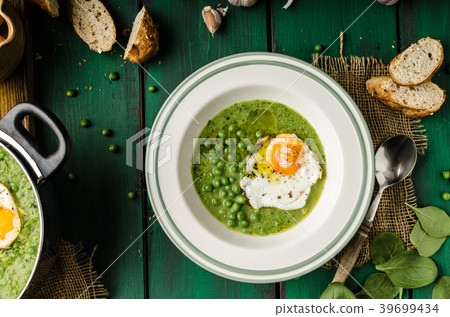 Soup of young peas Soup of young peas 39699434