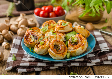 Pizza snails puff pastry Pizza snails puff pastry 39699667