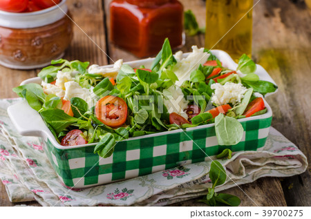 Fresh spring salad Fresh spring salad 39700275