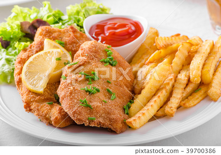 Wiener schnitzel original 39700386