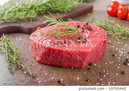 Beef meat raw 39700448