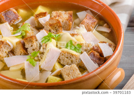 Garlic soup 39701183