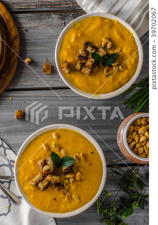 Pumpkin soup delish organic soup 39702067