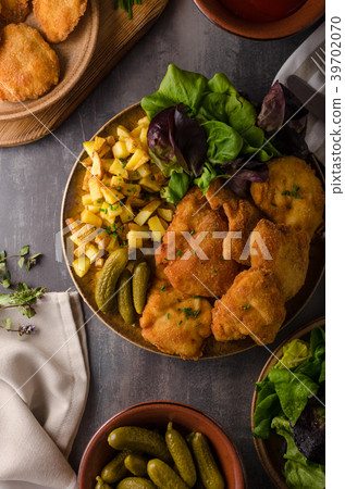 Original weiner schnitzel Original weiner schnitzel 39702070