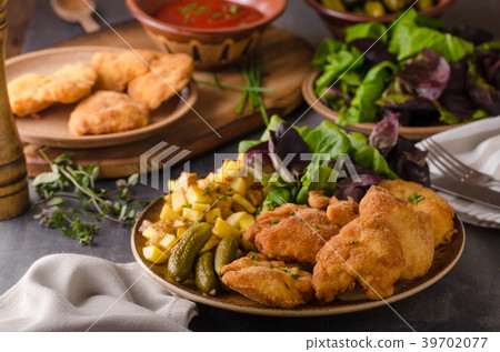 Original weiner schnitzel Original weiner schnitzel 39702077