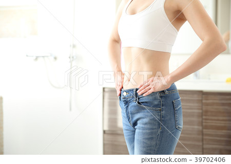 苗條的女士 39702406