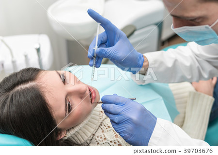 Injection of anesthesia in dentistry 39703676