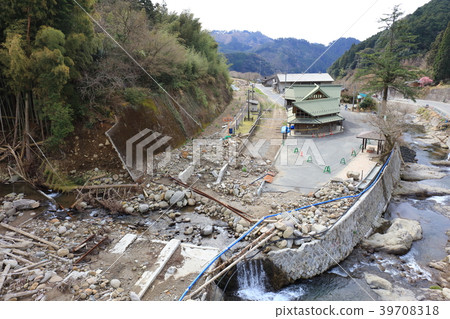 Eight months have passed since Higashimine village _ Chikuzen Iwaya Station _ disaster after heavy rain in northern Kyushu (photographed in March 2018) Eight months have passed since Higashimine village _ Chikuzen Iwaya Station _ disaster after heavy rain in northern Kyushu (photographed in March 2018) 39708318