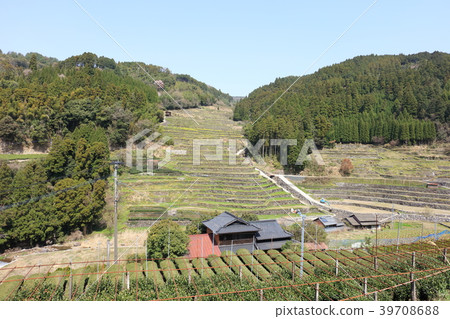 Yameseki在九州北部暴雨後梯田和受損房屋的九個月後（2018年4月拍攝） 39708688