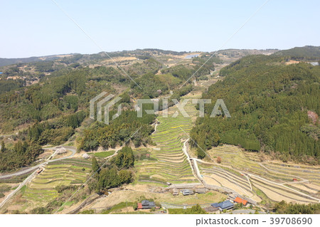 Yameseki在九州北部暴雨後梯田和受損房屋的九個月後(2018年4月拍攝) Yameseki在九州北部暴雨後梯田和受損房屋的九個月後(2018年4月拍攝) 39708690