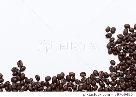 Coffee beans on white background Coffee beans on white background 39709496