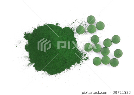 Spirulina algae powder and pills isolated on white 39711523