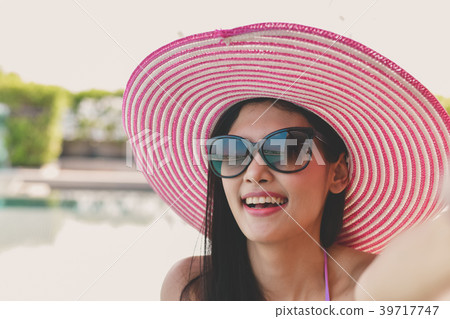 Swimsuit Concept. Beautiful girl wearing pink swimsuit. Beautifu 39717747