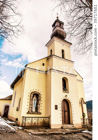 Baroque-Classicist Roman-Catholic church 39717881