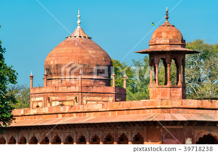 Tomb of Fatehpuri Begum near Taj Mahal in Agra Tomb of Fatehpuri Begum near Taj Mahal in Agra 39718238