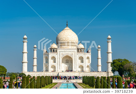 The Taj Mahal, the most famous monument of India 39718239