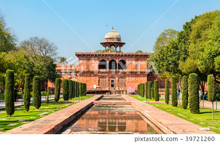 Western Naubat Khana Pavilion at the Taj Mahal - 39721260