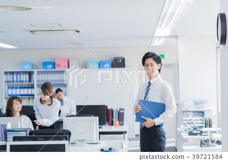 Businessman, office Businessman, office 39721584