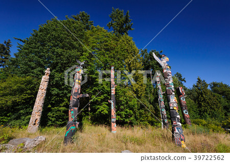Stanley park totem pole Stanley park totem pole 39722562