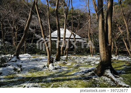 Snow scene of Shionji Temple Snow scene of Shionji Temple 39722677