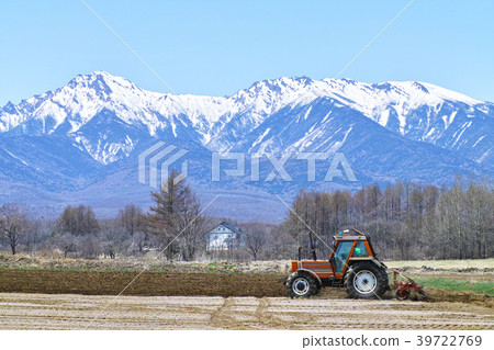 春天來到Yatsugatake高原 春天來到Yatsugatake高原 39722769