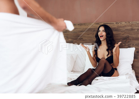 Beautiful passionate woman Beautiful passionate woman 39722885
