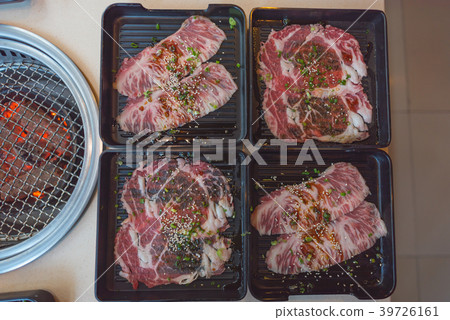 Japan raw beef 39726161