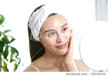 Beauty scene (make off) Beauty scene (make off) 39726430