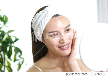 Beauty scene (make off) Beauty scene (make off) 39726432