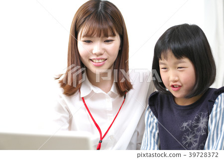Tablet PC (Japanese women and elementary school students) Tablet PC (Japanese women and elementary school students) 39728372