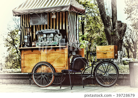 coffeeshop, Italian; cafe; coffee;  street; barist 39728679