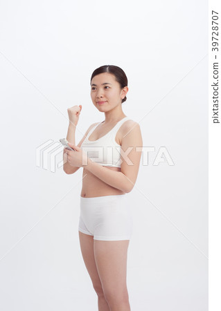 Young woman smartphone beauty Young woman smartphone beauty 39728707