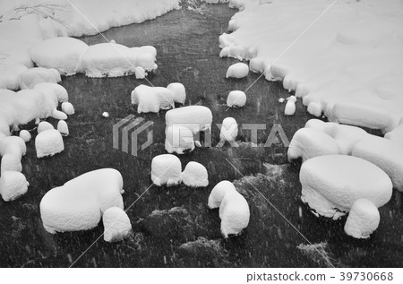 Snow Stream 39730668