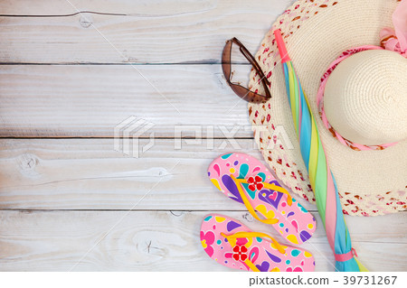 Summer background, set of summer accessories Summer background, set of summer accessories 39731267