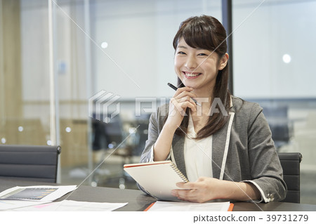 Business woman Business woman 39731279