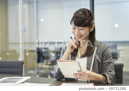 Business woman Business woman 39731280