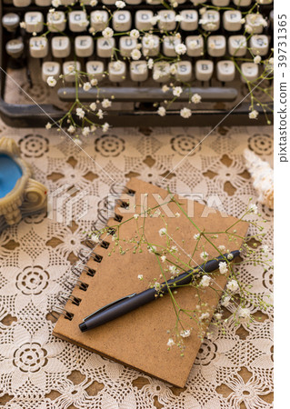 Spring or summer freelance writing concept Spring or summer freelance writing concept 39731365