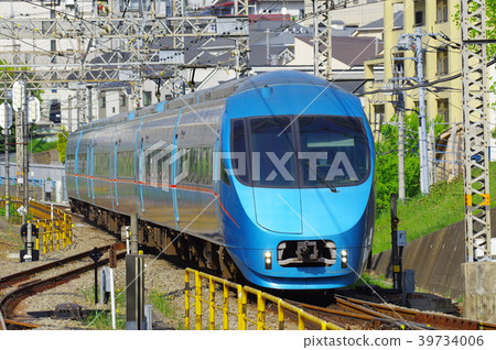 進入Shinyurigaoka駐地的浪漫汽車 39734006