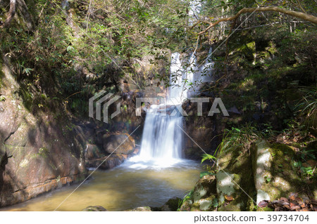 The waterfall 39734704